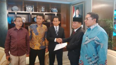Kuasa Hukum Minta DPR tak Memproses Pemecatan Fahri