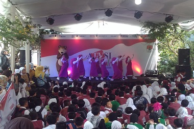 Aksi Upin Ipin dan Marsha Hibur Siswa SD di Bandung