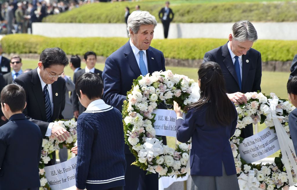 Menlu AS John Kerry di Hiroshima (Foto: AFP)