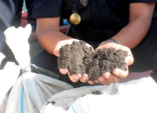 Bea Cukai Gagalkan Ekspor Ilegal 14 Ton Pasir Timah