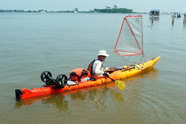 Aussie Man Solo Canoeing from Singapore to Australia
