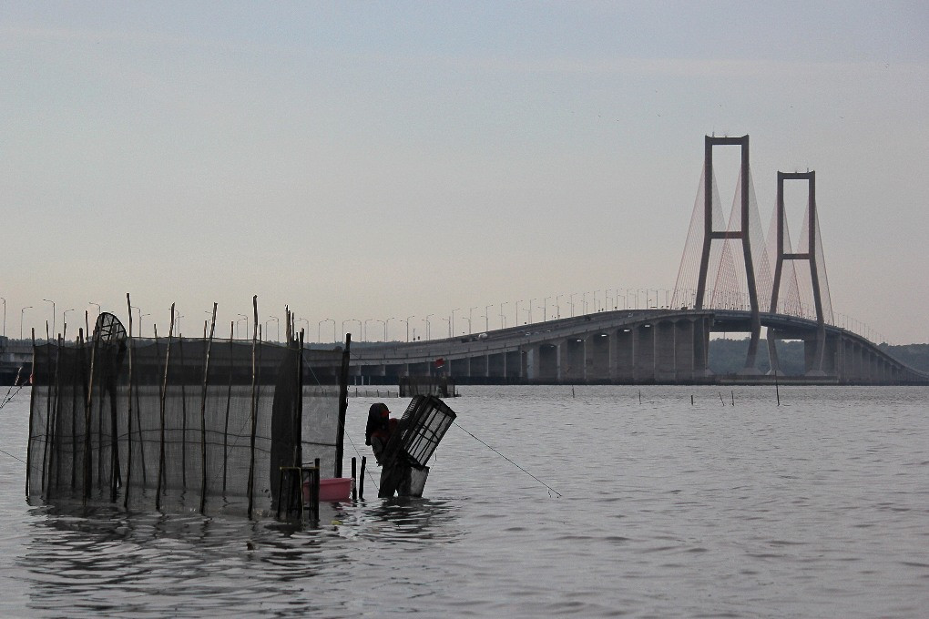 Jembatan Surabaya Madura (Suramadu) menjadi salah satu ikon di Provinsi Jawa Timur. (Ant/Moch Asim)