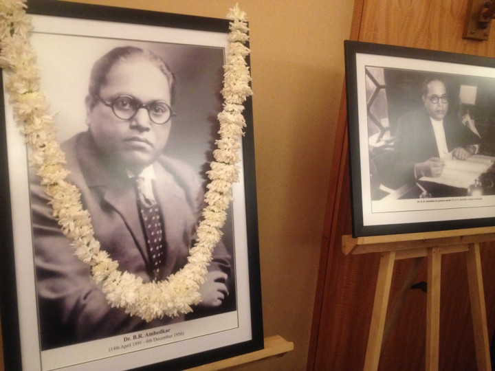 Kedatangan Anggota Parlemen, India Rayakan Hari Konstitusi