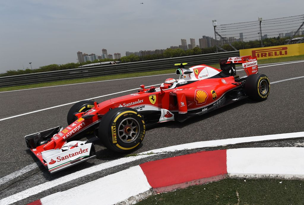 Pembalap Ferrari, Kimi Raikkonen meraih waktu tercepat di sesi latihan bebas kedua GP Tiongkok (Foto: AFP)