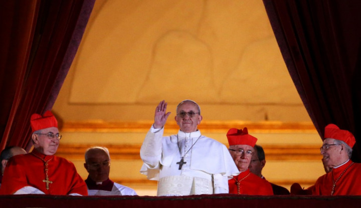 Paus Fransiskus: Pertemuan dengan Sanders Bukan Tindakan Politik