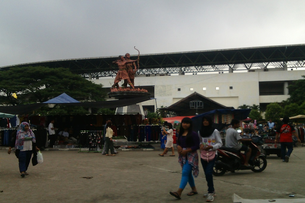 Aktivitas Sunday Market di Kompleks Stadion Manahan, Solo, Jawa Tengah, Minggu (17/4/2016). (Metrotvnews.com/Pythag Kurniati)