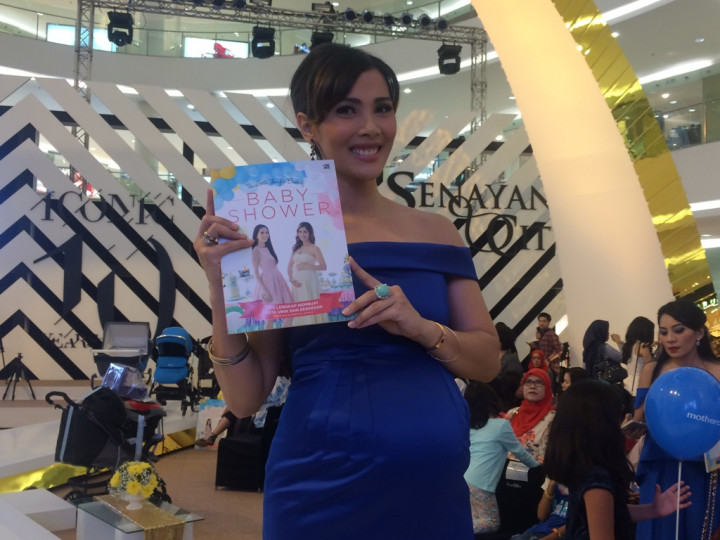 Nadia Mulya Rilis Buku Keenam