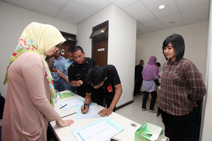 Cegah Narkoba, Seluruh Pegawai Kemenko PMK Tes Urine