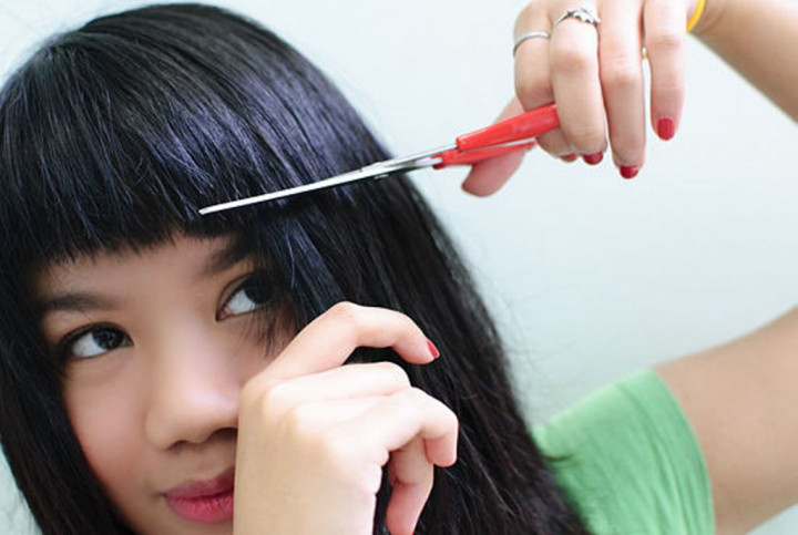 Potong Rambut Sendiri? Perhatikan Hal Ini