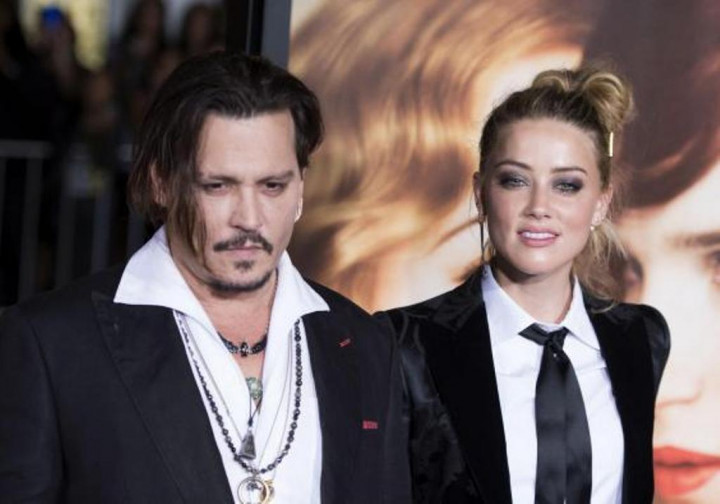 Selundupkan Anjing, Johnny Depp dan Istri Minta Maaf