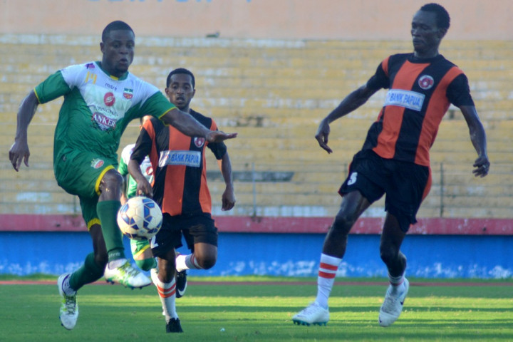 Sambut ISC 2016, Surabaya United Incar Pemain Asing asal Asia