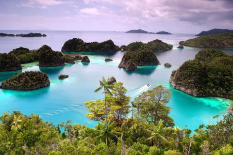 Local Tourist Destinations With International Atmosphere