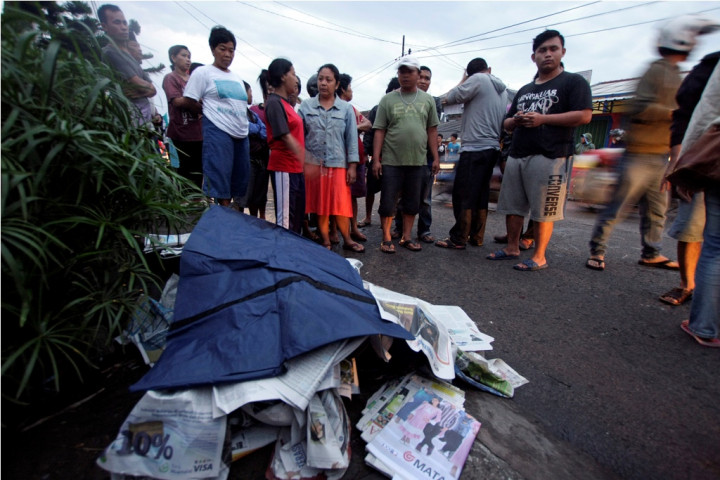 Pejalan Kaki Tewas Ditabrak Minibus di Jalan Layang Tegal Parang