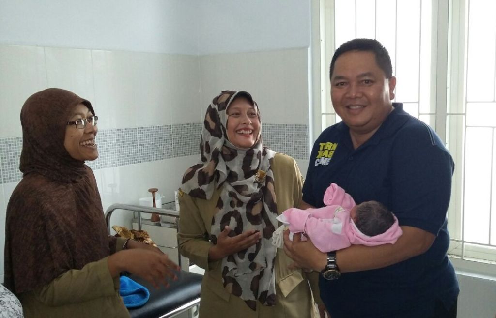 Bayi laki-laki yang ditemukan di sekitar lapangan Pacuan Kuda, Desa Oro-oro Ombo, Kecamatan Batu, Kota Batu, Jawa Timur, Selasa 19 April 2016 (Foto: dok/istimewa)