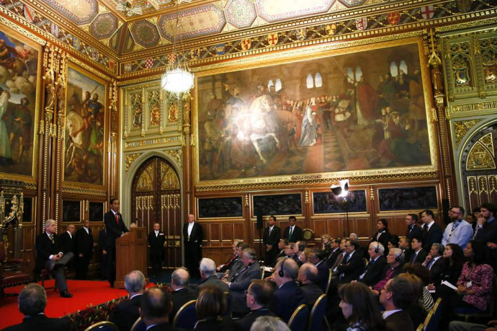 Jokowi: Pelemahan Jadi Peluang RI Lakukan Reformasi Ekonomi