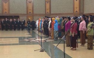 Mensos Lantik 485 Pejabat Eselon IV dan 7 Pejabat Eselon V