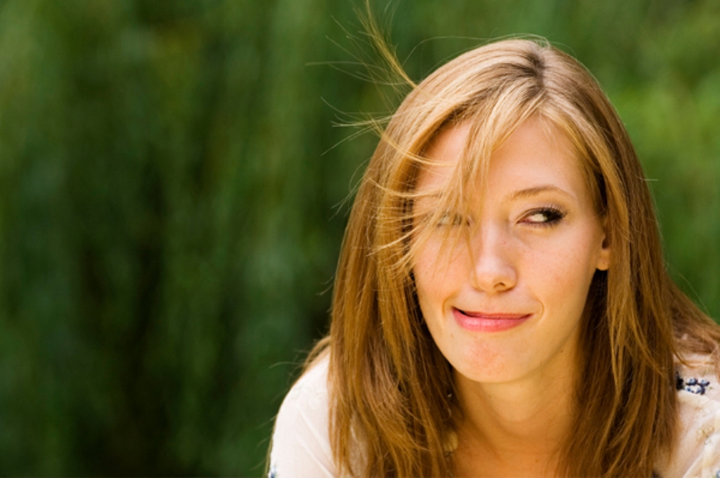 Menghela napas membantu meredam emosi. (foto:docblock.com)