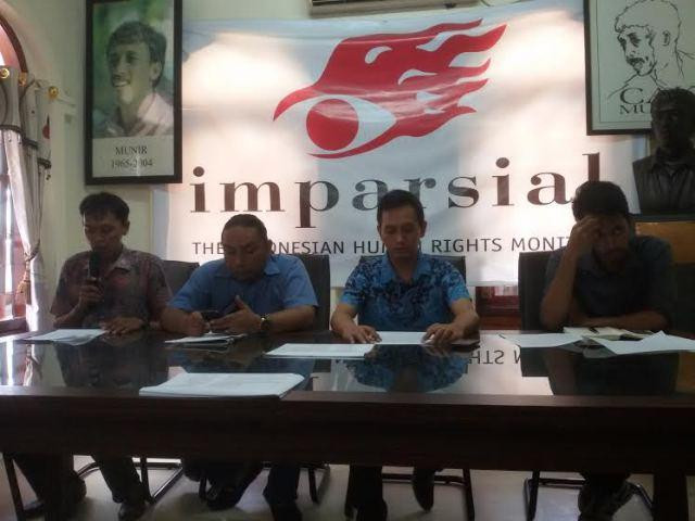 <i>TNI/Polri Berpolitik, Langkah Mundur Reformasi Keamanan Indonesia</i>