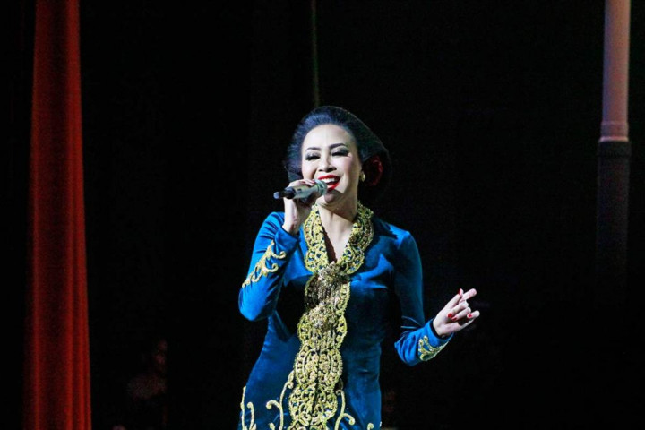 Sundari Soekotjo Buktikan Keroncong Bukan Musik yang Kaku