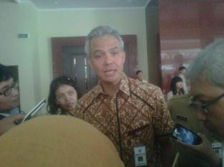 Ganjar Curiga Ada yang Tunggangi Kasus Sengketa Pabrik Semen Pati