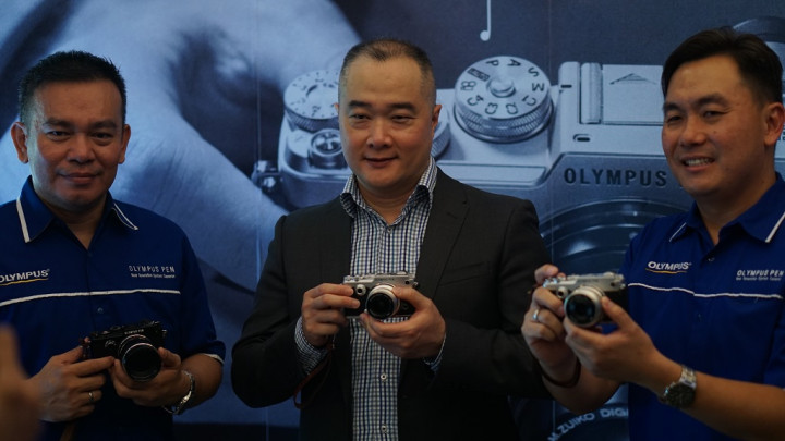 Kamera Mirrorless Olympus Pen-F Bidik Fotografer Profesional Indonesia