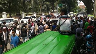 Bima Arya Minta Sopir Angkot Bersabar