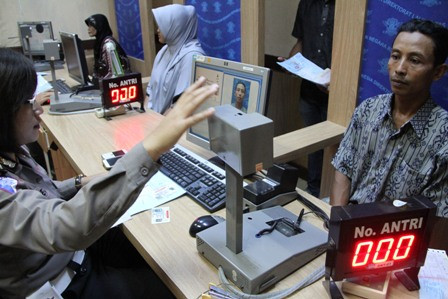 Layanan SIM <i>Online</i> Ditargetkan Rampung 2018