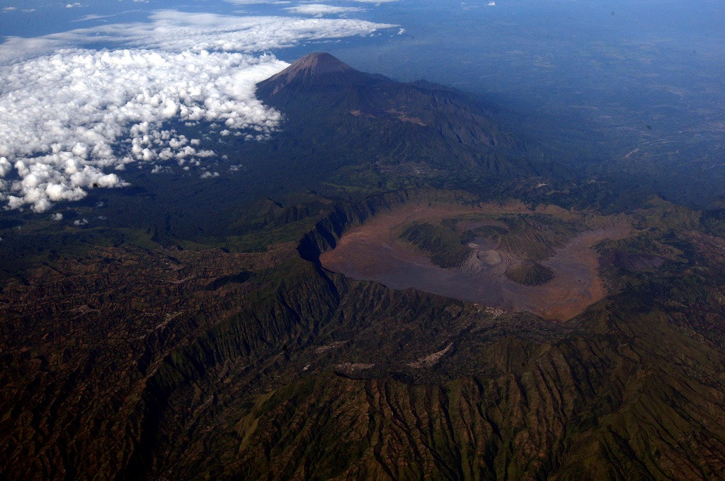 Pemandangan Gunung Bromo, Gunung Batok, dan Gunung Semeri, MI - Ramdani