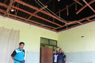 Plafon RSUD Pamekasan Ambruk, Satu Balita Trauma