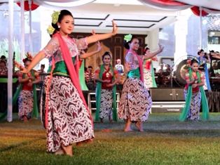 6 Ribu Penari Meriahkan Hari Tari Dunia