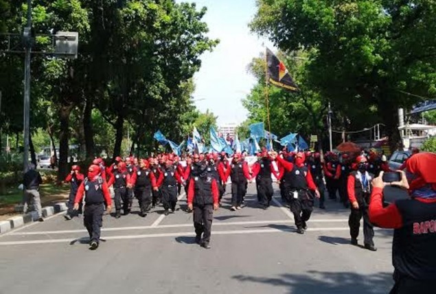 Polisi Rekayasa Lalin saat Peringatan Hari Buruh