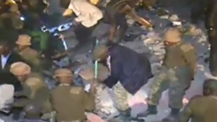 Bangunan 6 Lantai Roboh, 3 Orang Ditemukan Tewas