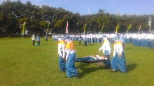 Puluhan Pelajar Pingsan Saat Upacara Peringatan Hari Pendidikan Nasional