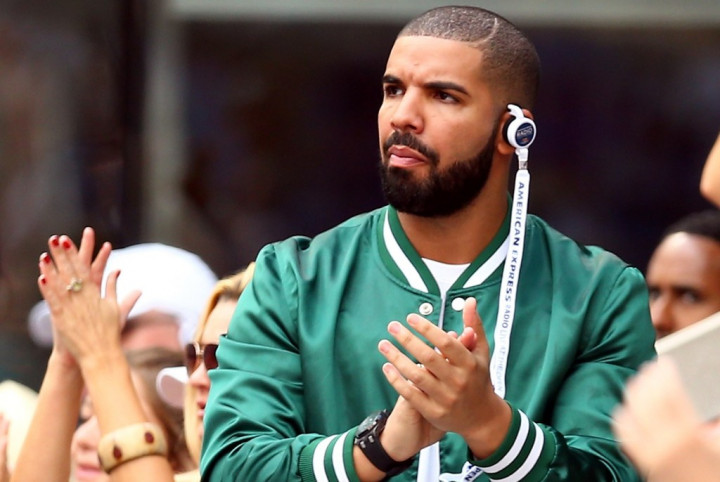 Drake Tumbangkan Rekor Adele
