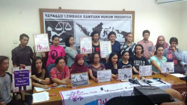 Ratusan LSM dan individu di LBH/MTVN/Intan Fauzi