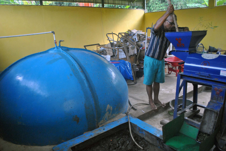 Warga Bubulak Manfaatkan Biogas untuk Rumah Tangga