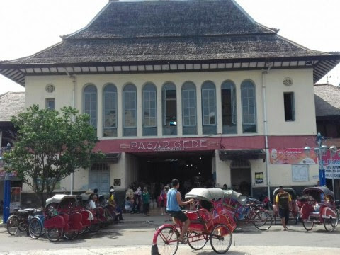 Culinary Experience in Harjonagoro Market