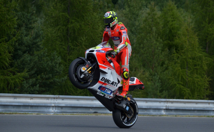 Iannone Pecundangi Lorenzo dan Marquez pada Latihan Bebas Ketiga