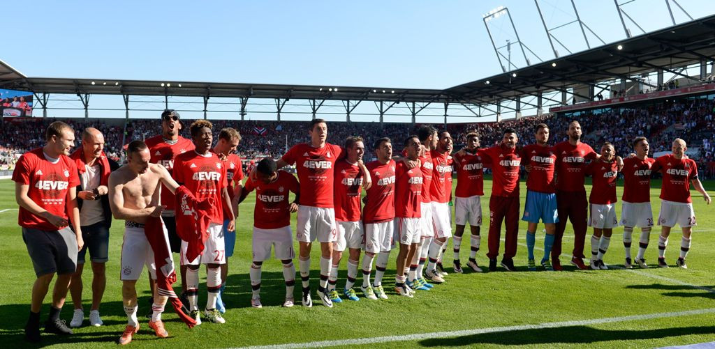 Penggawa Bayern Muenchen merayakan gelar kemenangan Bundesliga. (Foto: AFP/Christof Stache)
