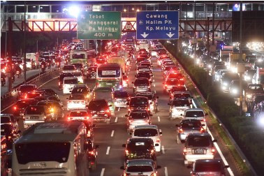 Arus Balik Libur Panjang, Tol Cikampek Padat Sejak Dini Hari