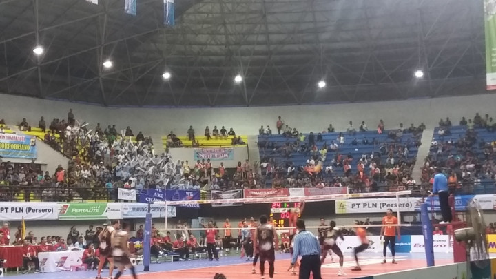 Surabaya Samator Kokoh di Puncak Klasemen Final Four Proliga 2016