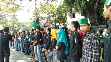 Aktivis HMI Terus Desak Saut Minta Maaf