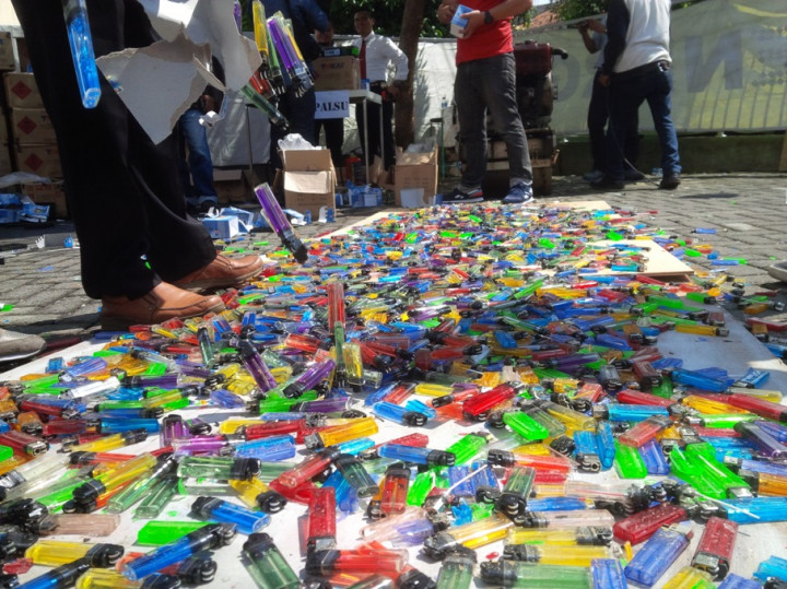 Polda Jateng Musnahkan Puluhan Ribu Korek Gas Palsu