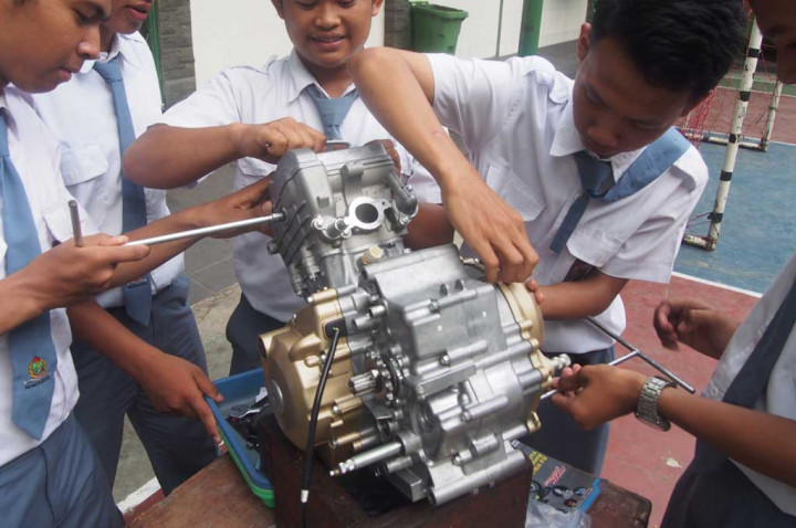 Dunia Pendidikan Berhak Kenyam Edukasi Teknologi Mesin Terbaru