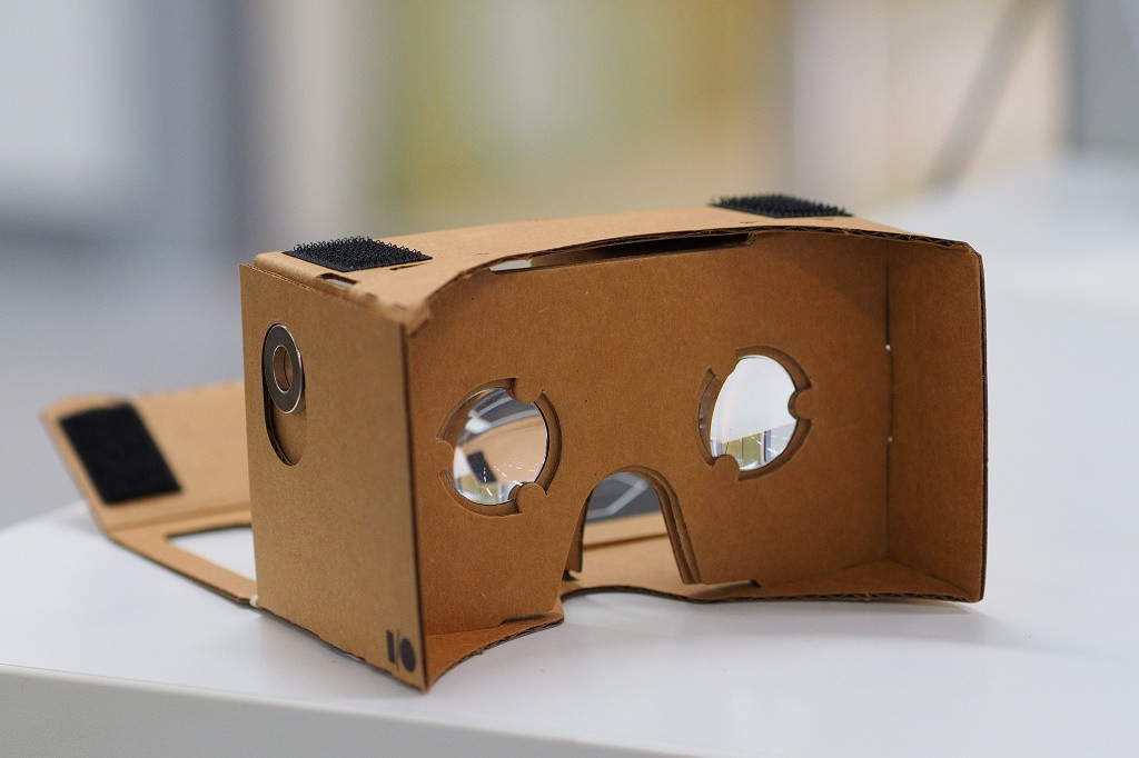 Google Cardboard. (Wikimedia)
