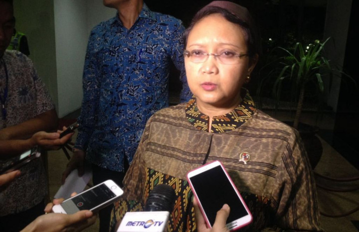 Menlu RI Siap Serah Terima WNI ke Keluarga