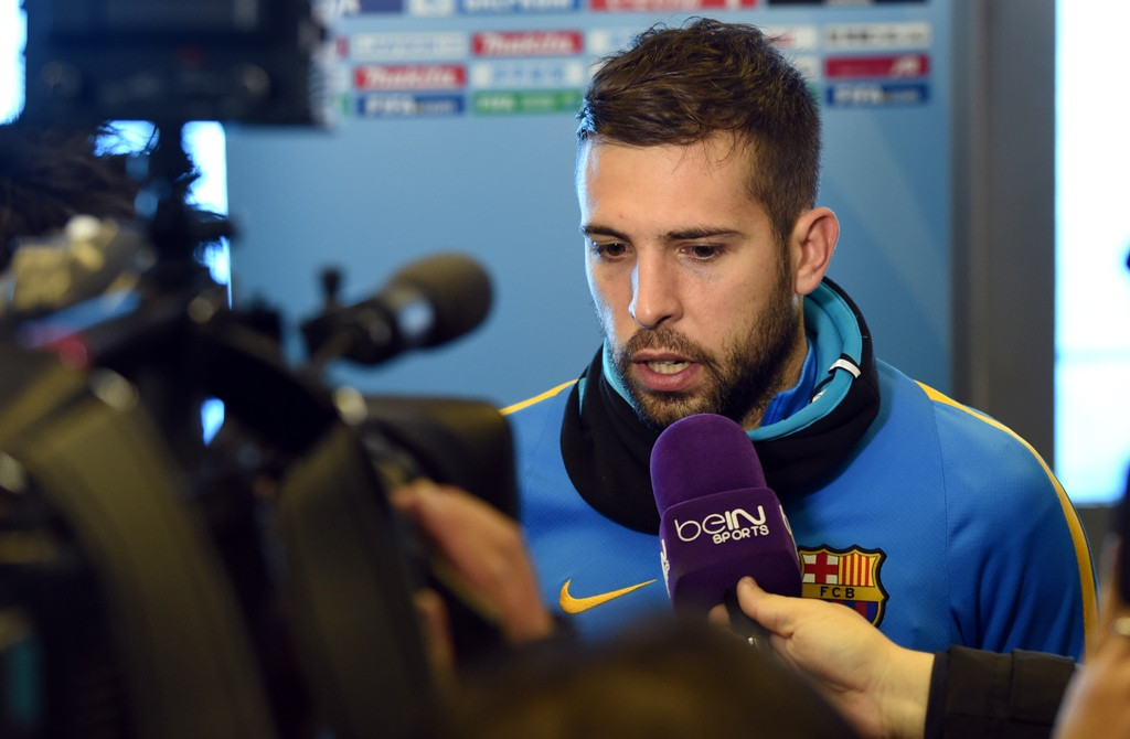 Jordi Alba menyidir media Spanyol yang terus mengkritik Barcelona (AFP)