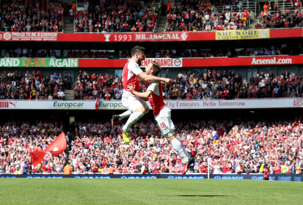 Olivier Giroud dan Nacho Monreal (Foto: AP)