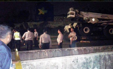 Polisi Amankan Sopir & Kernet Penabrak JPO BSD