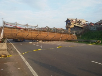 Polisi Lakukan <i>Contra Flow</i> di Tol BSD